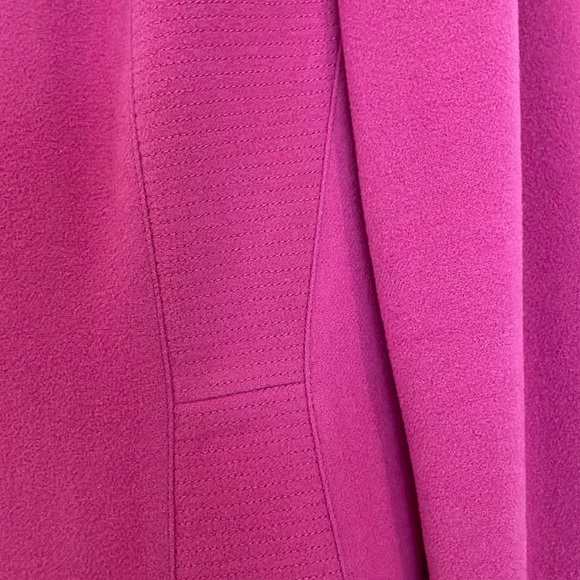 Gorgeous deep pink D’Oraz designer women’s blazer/jacket. Size 6. - Picture 2 of 7